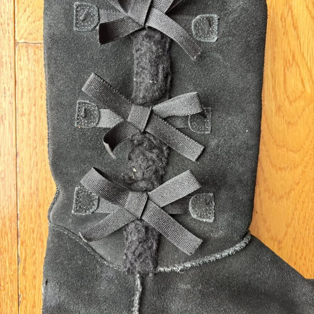 Black Suede Koolaburra Girls Victoria Boots by UGG